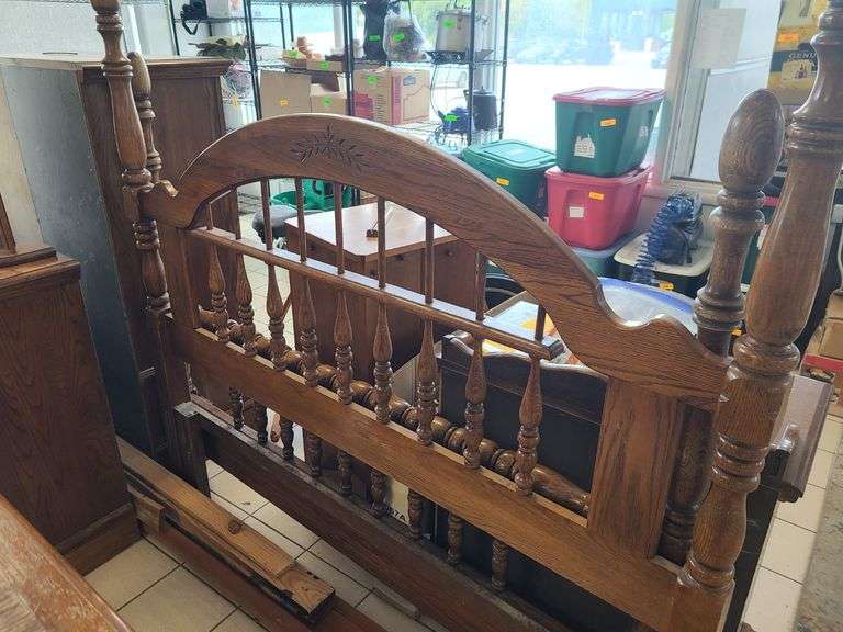 Oak Four Post Queen Size Bed with Slats