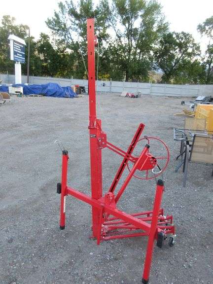 Haul Master 150lb Drywall Panel Hoist