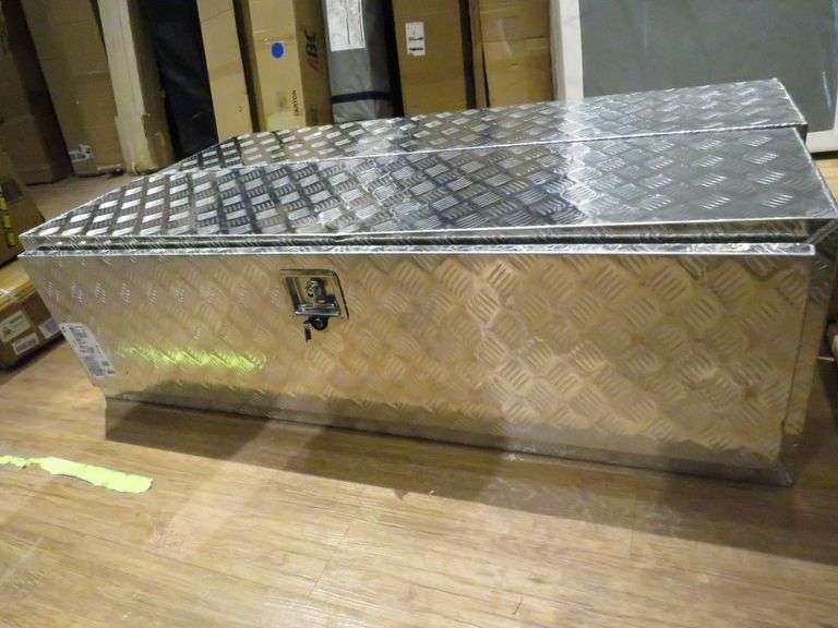 Truck Tool Box W/Keys