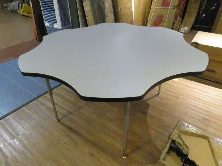 Adjustable Activity Table