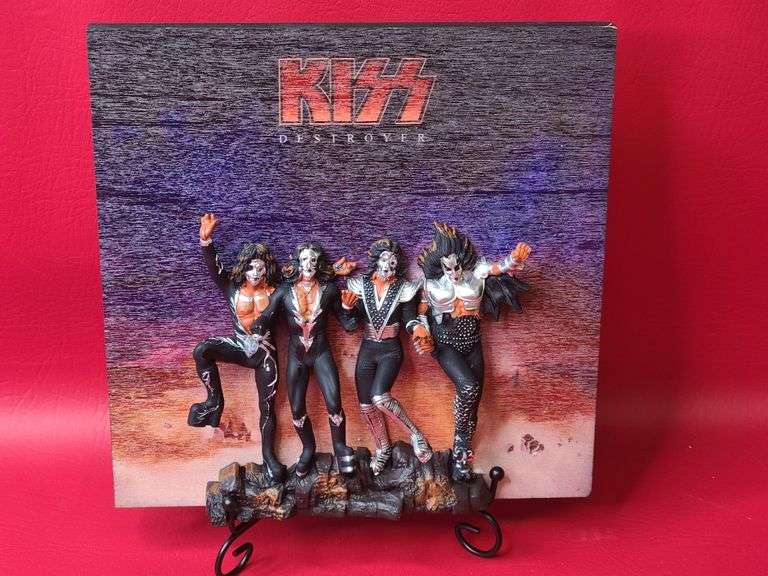 "KISS" Plaque with Stand