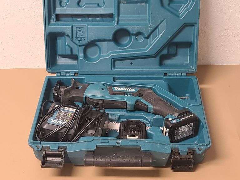 Makita Reciprocating Saw with Case