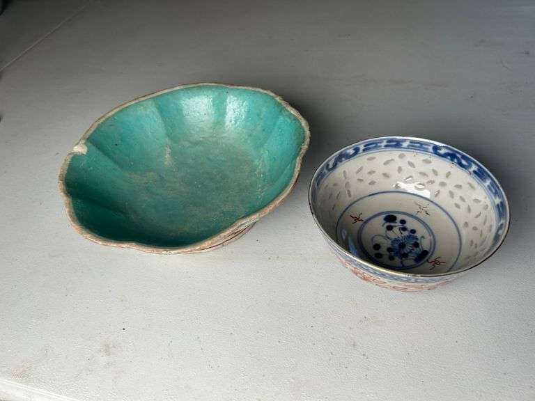 Chinese Rice Grain Bowl Handpainted, Celadon Chinese Bowl Circa 1920-1930's