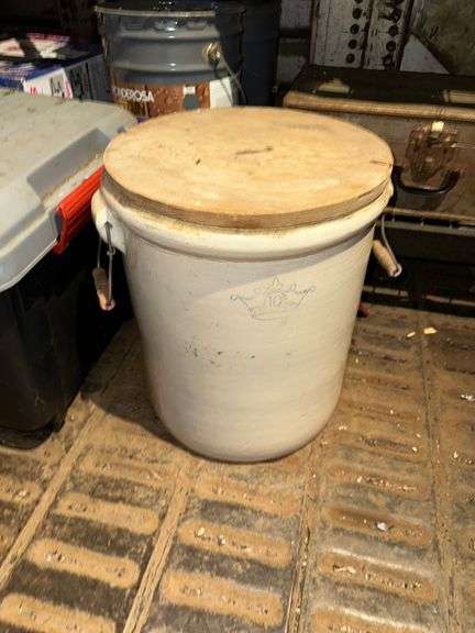 Crock #10 with Wood Lid