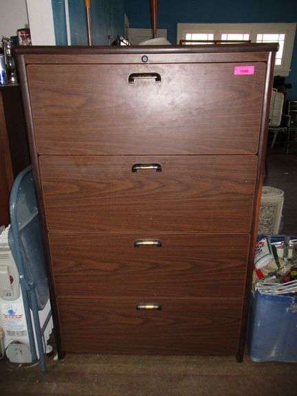 File Cabinet / Dresser