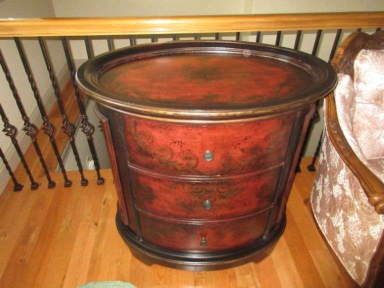 Side Chest with Removable Top Tray