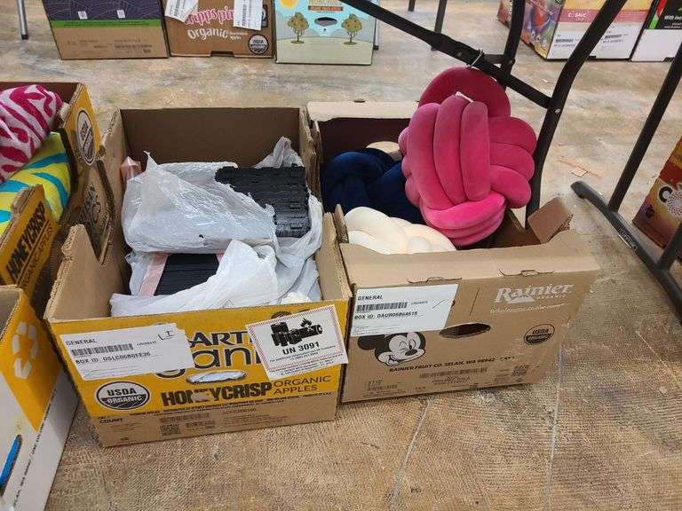 3) Decorative Pillows, Deck Tiles