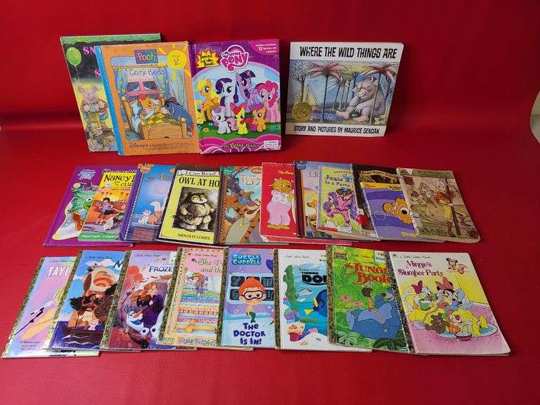 Golden Books, My Little Pony Book with My Little Pony Toys, Children's Books