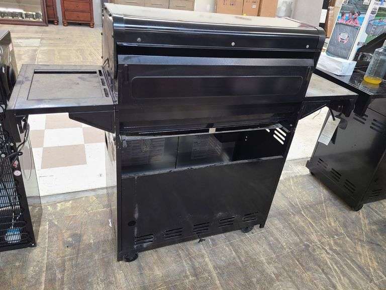 Deluxe 7-Burner Gas Grill with Stainless Steel Side Burner