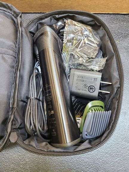 *Philips Men's Trimmer Set