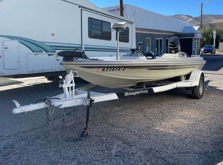 1981 Ranger 335-V Bass Boat - Prime Time Auctions, Inc.