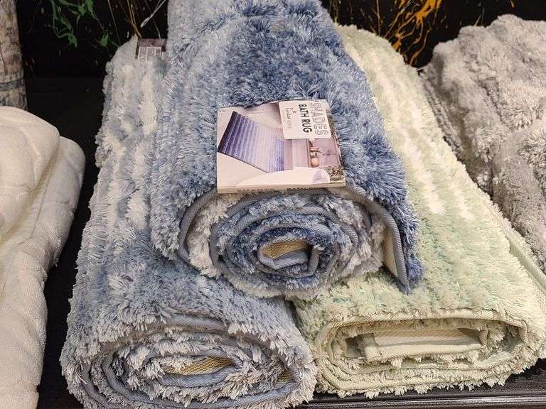 3) Shades Bath Rugs