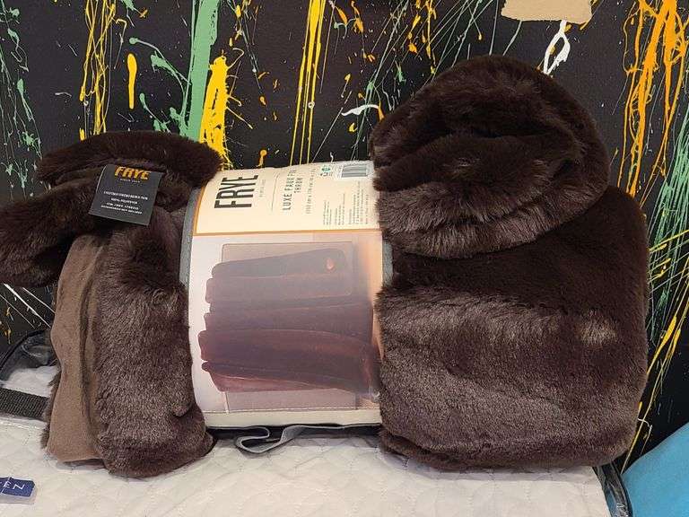 Frye Luxe Faux Fur Throw