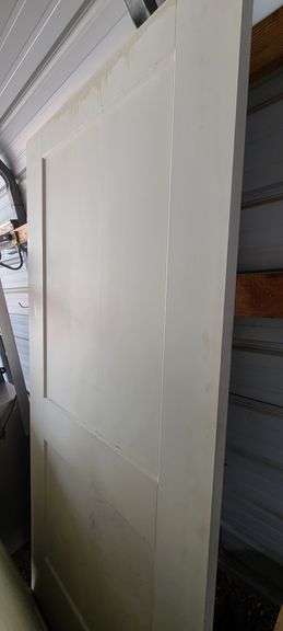 4)Assorted Doors - Prime Time Auctions, Inc.