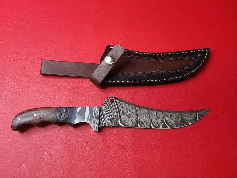 Damascus 11" Knife with Leather Sheath