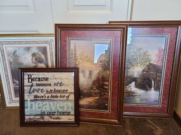 4) Wall Hanging Pictures