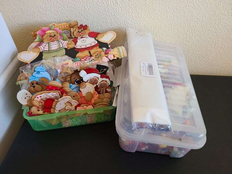 Plastic Tote of Holiday Decor, Assorted Beads, Diamond Art