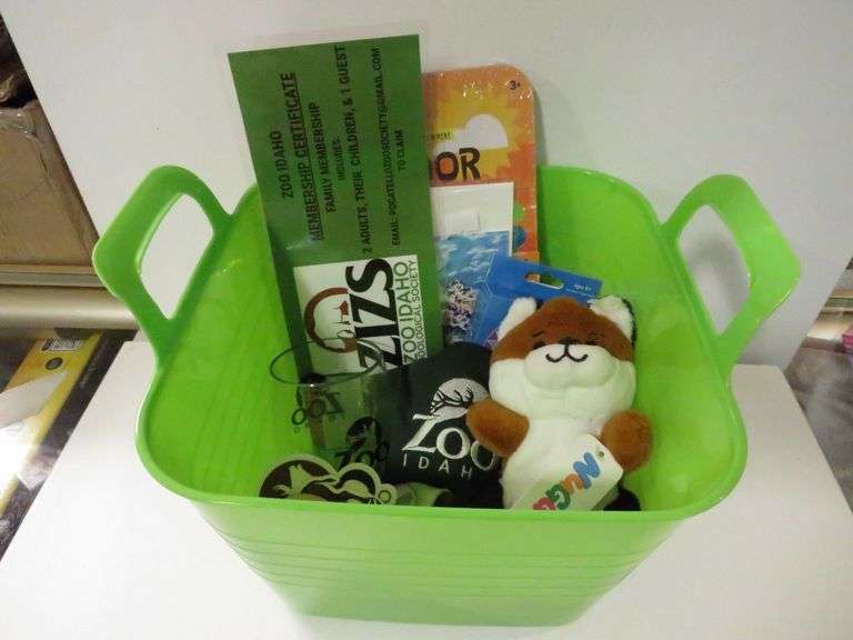 Zoo Idaho Basket: Family Membership, Stickers, Plush, Crystal Growing Kit, T-Shirt, and More $130 Va