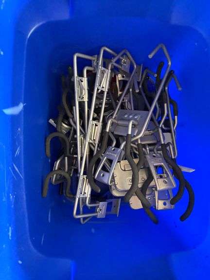 Rubbermaid Hangers