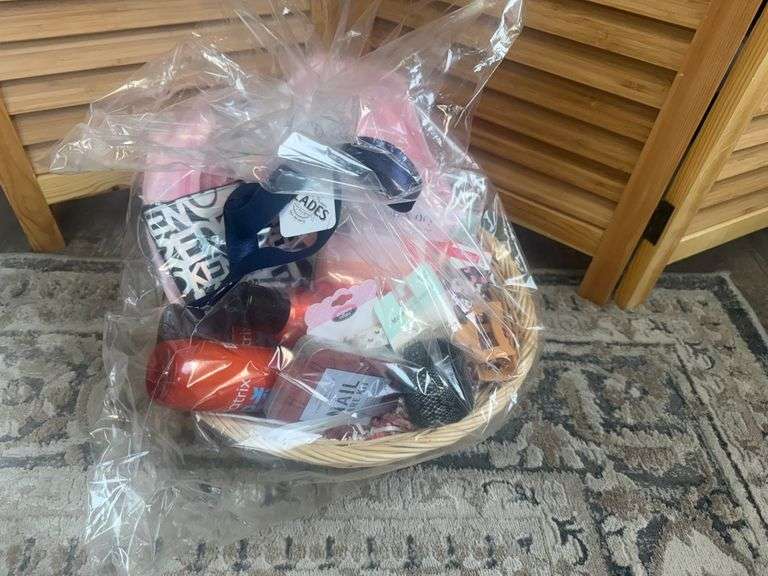 Blades Salons Beauty Basket