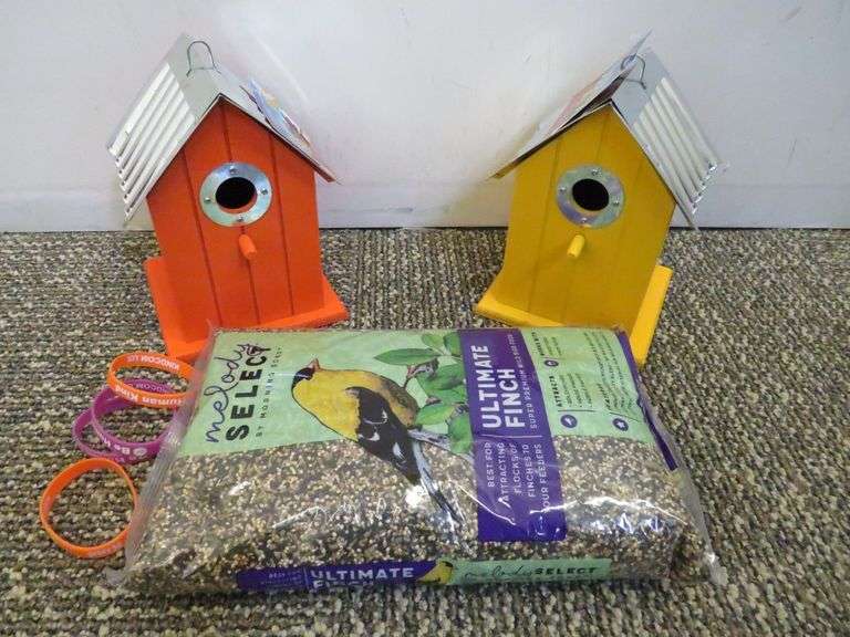 2) Bird Houses, Melody Select Wild Bird Food