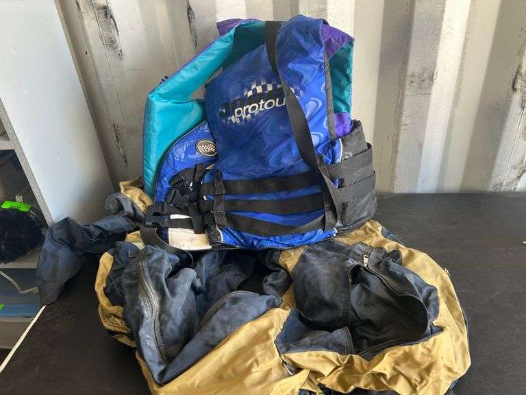 Inflatable Raft, Life Jackets - Prime Time Auctions, Inc.