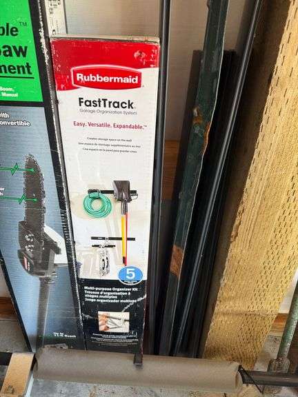 Rubbermaid FastTrack Garage Organization System