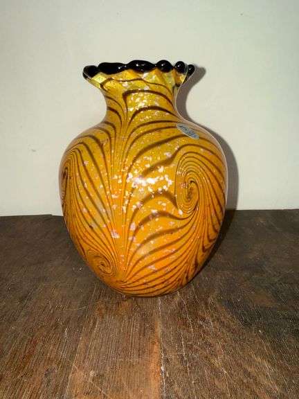 Fenton Dave Fetty Cut Flowers Vase