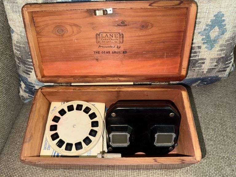 Lane Cedar Box with Sawyer View Master and Slides