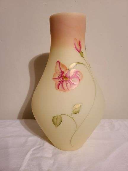 Burmese Fenton Vase