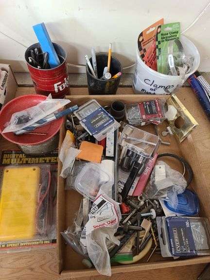 Digital Multimeter, Drill Bits, Hard Surface Chair Protectors, Flat Head Phillips – Contents of Box