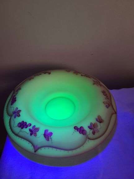 Burmese Fenton Rolled Rim Bowl on Stand