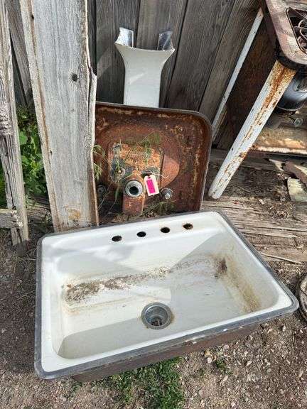 2) Sink Basins, Pedistal