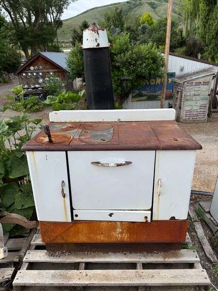 McCorlough Royal Escort Wood / Coal Burning Stove