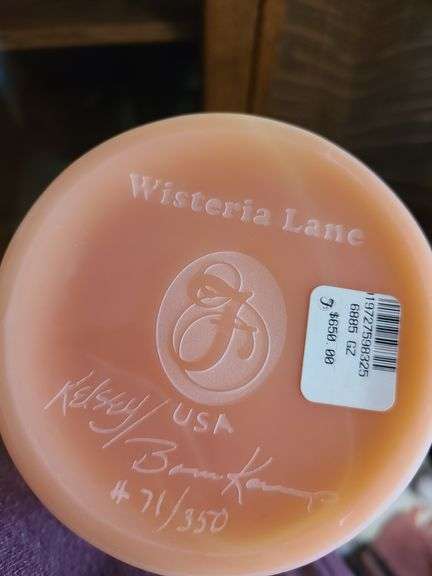 Fenton Uranium Kelsey Murphy Cameo "Wisteria Lane" Hummingbird Vase
