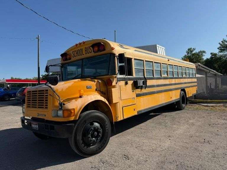 2002  International  3800*