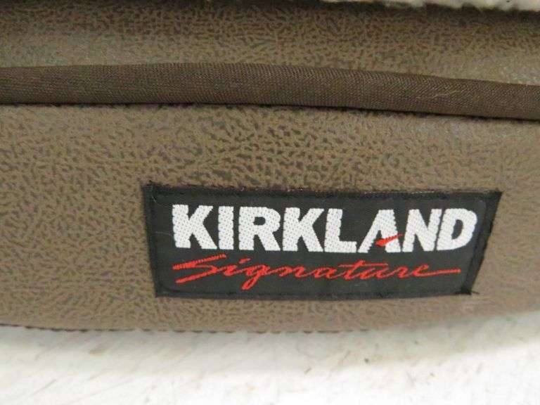 * 2) Dog Beds