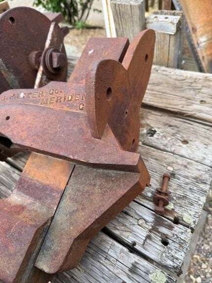 C. Parker Co. Bench Vise