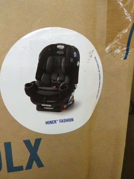 Graco 4Ever Extend2Fit DLX Car Seat