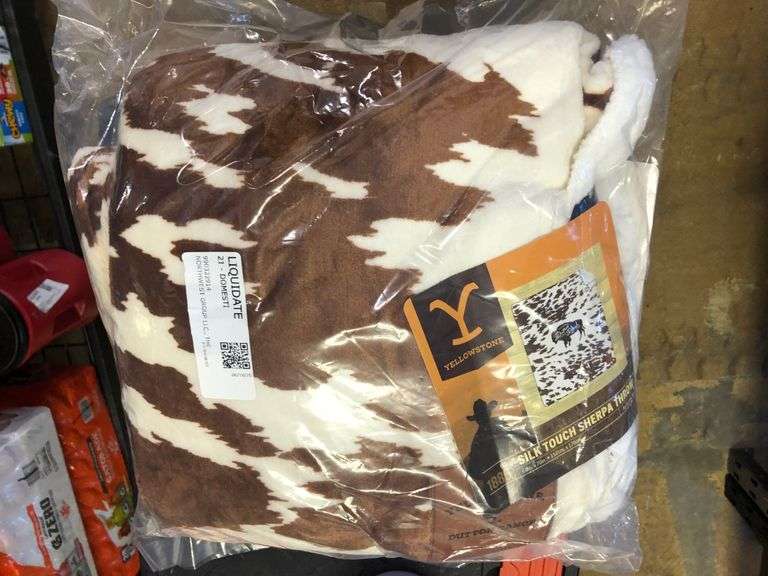 Yellowstone Silk Touch Sherpa Throw