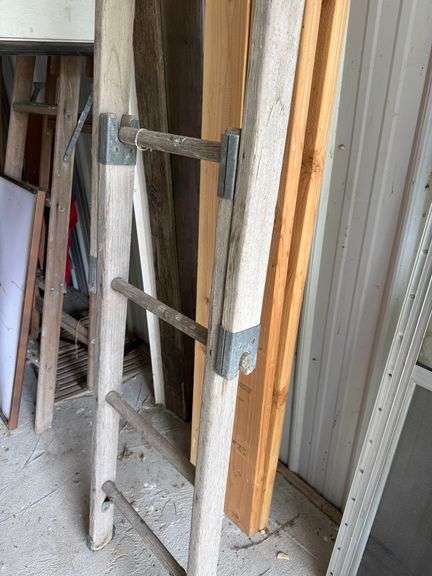 Wood Extending Ladder