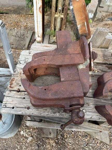 Vintage Vise