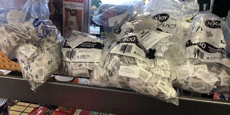5) N'Joy Pepper Packets, N'Joy Iodized Salt Packets