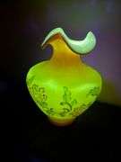 Fenton Burmese Large Queens Bird Vase Connoisseur Collection