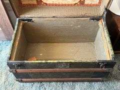 Camel Back Trunk with Tray