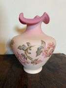 Fenton Burmese Large Queens Bird Vase Connoisseur Collection