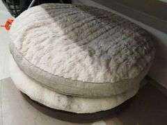 * 2) Dog Beds
