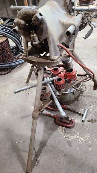 Rigid 300 Speed Chuck Pipe Threading Machine