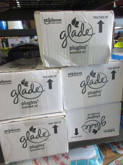 5) Glade Scented Oil PlugIns