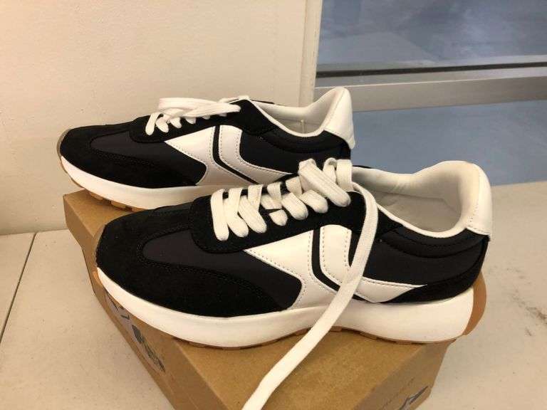 Steve Madden Ladies Sneaker